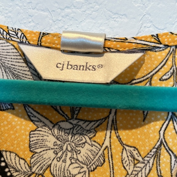 Beautiful wrap blouse - Picture 3 of 4